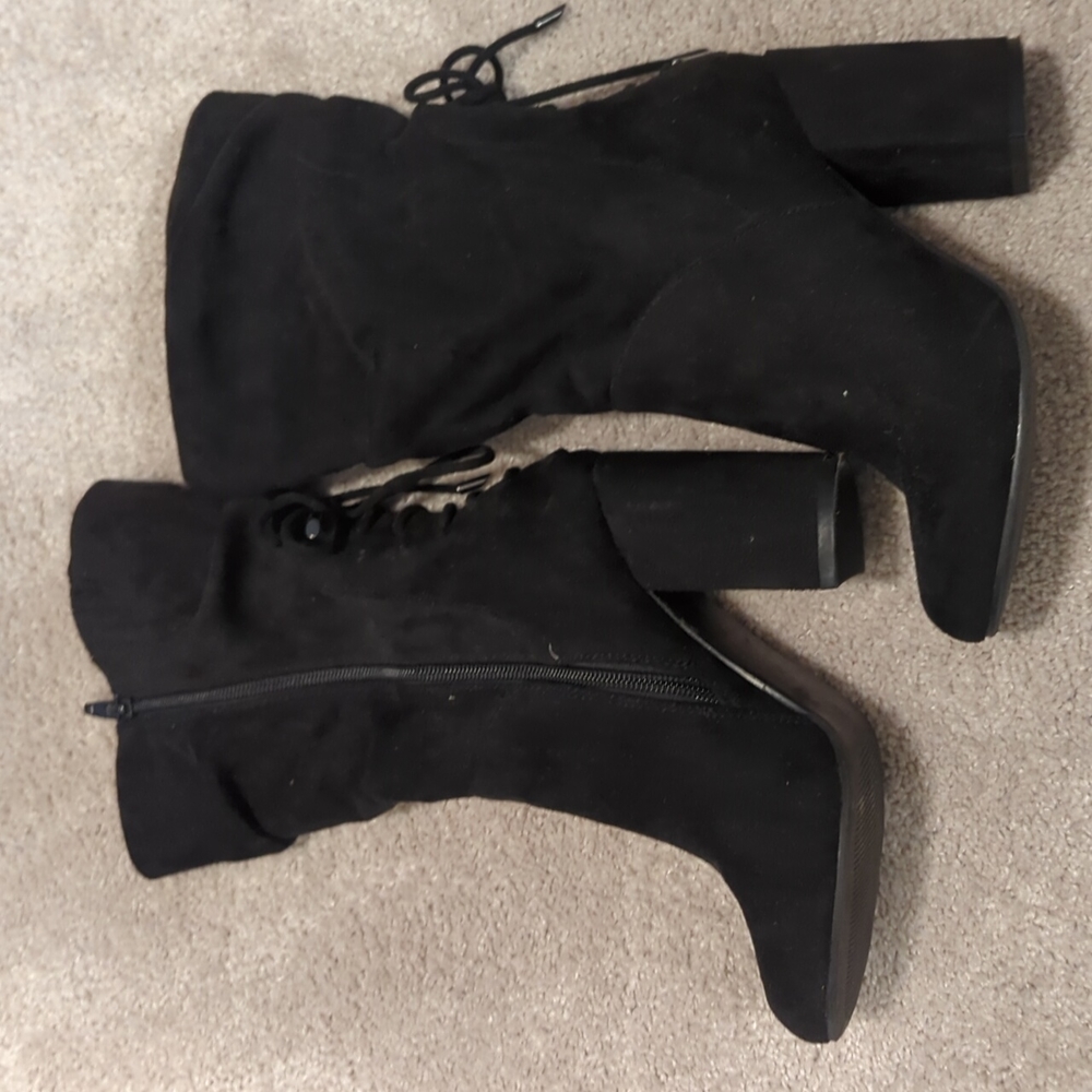 Black tie boots